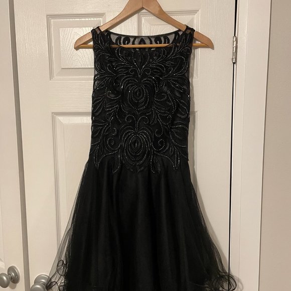 Dancing Queen -  Mini black dress - size medium - Picture 6 of 9